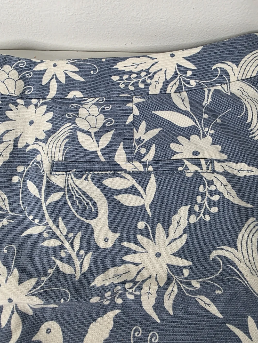 LOFT Womens Blue and White Floral Shorts Size US/14